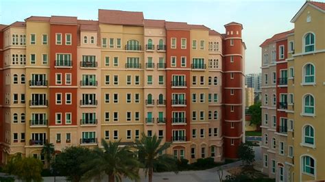 Do any discovery gardens hotels in dubai have a pool? DISCOVERY GARDEN - YouTube