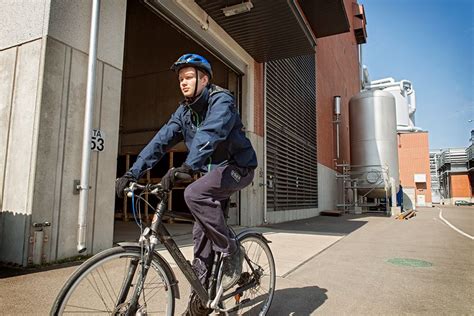 Nuoret Työntekijämme Kertovat Nuoruus Ei Estä Etenemistä Upm Kymi