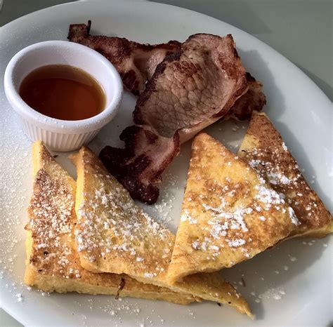 French Toast Crispy Bacon And Maple Syrup Yum Yum A Favourite Treat