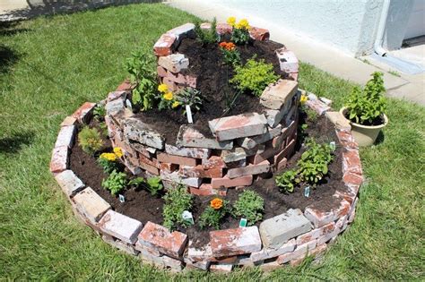 Make Your Own Wonderful Diy Spiral Herb Garden The Owner Builder Network