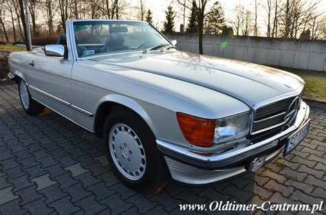 When a new mercedes appears, it is a new car. with these words, the 350 sl was rung out and the new sl product range rang in. Mercedes 300 SL R107 1987 - SPRZEDANY - Giełda klasyków