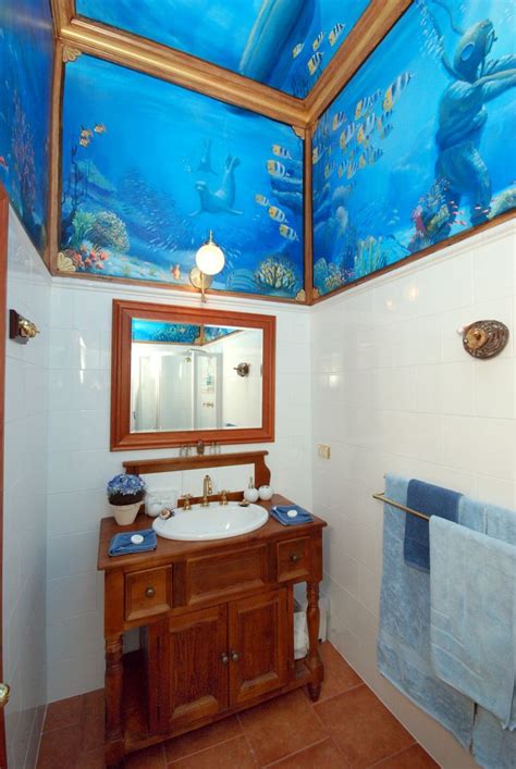 Mural For Underwater Effect Bathroom Decor Themes