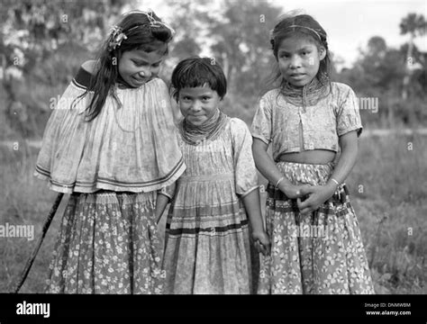 Unidentified Seminole Children At The Brighton Reservation Florida
