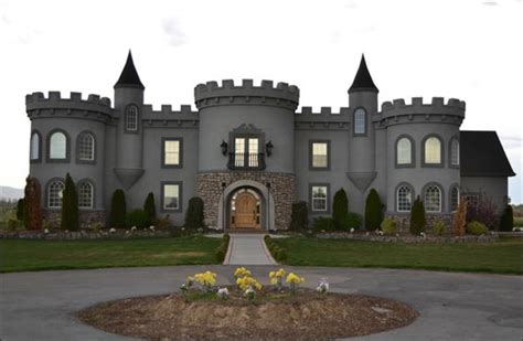 I Want To Live Here This Castle House In Kuna Id For 332500wish