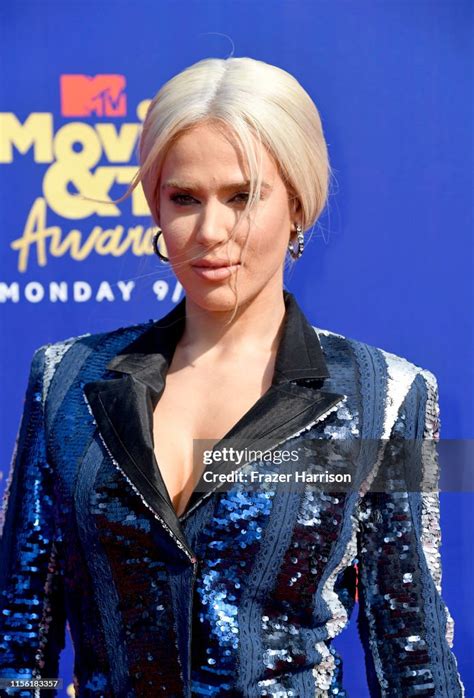 Cj Lana Perry Attends The 2019 Mtv Movie And Tv Awards At Barker