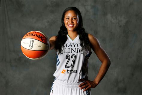 Wnba Star Maya Moore And Jonathan Irons Reveal Theyre Married Majic 1021