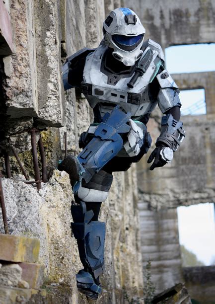 Pin By Xephia On Inspiration Halo Cosplay Halo Armor Mass Effect