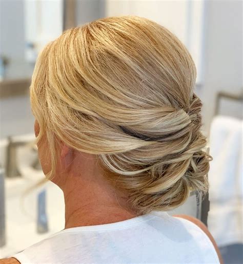 30 Gorgeous Mother Of The Bride Hairstyles For 2021 Hair Adviser