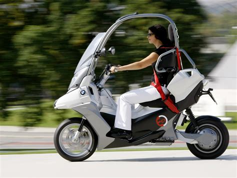 Elegant 150cc scooter with roof(id:3435128) product. BMW automotive. C1-E Concept scooter pictures, accident ...