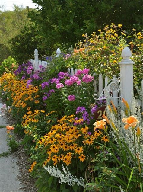 Best Diy Cottage Garden Ideas From Pinterest Beautiful