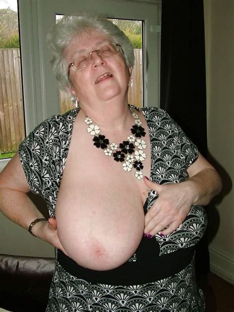 Granny Caroline Shows Her Cunt And Huge Tits Photos Hot Sex Picture