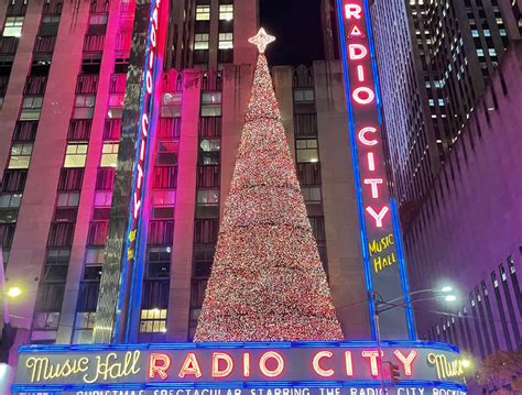 Christmas Spectacular Starring The Radio City Rockettes The Muse Hotel