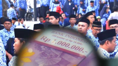 Sehingga pada pemberian gaji 13 tahun 2021, pemerintah mengucurkan dananya sebesar gaji pokok ditambah dengan tunjangan yang melekat didalamnya tanpa adanya tunjangan kinerja seperti pada tahun 2019 silam. THR & Gaji-13 PNS 2021: List Mereka yang Dapat dan Besarannya - Halaman 2