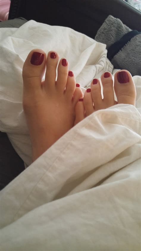 Nikki Brookss Feet