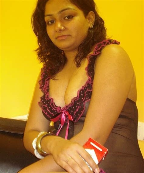 Nri Aunty Bhabhi Housewife Hotsexyphotos Online Hot World