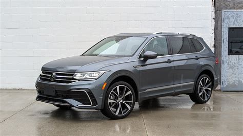 Vw Tiguan Review A Large But Just Ok Crossover Autoblog