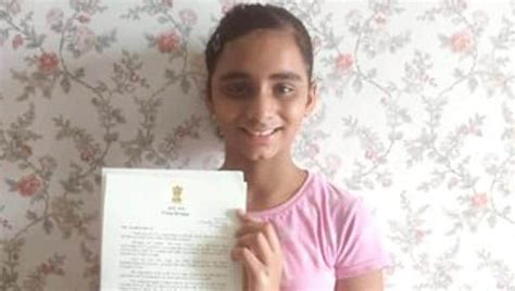 Pm Modi Replies To 11 Year Old Girls Letter Twitter Cant Stop Praising Her Trending