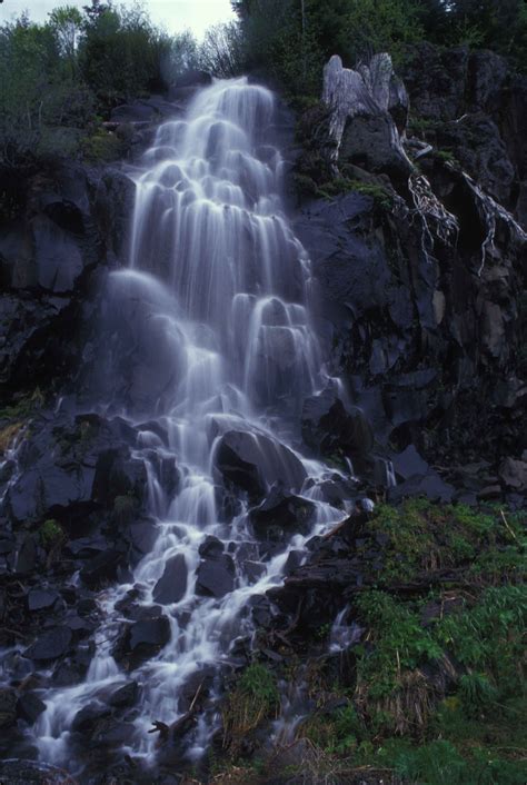 Free Picture Cascading Waterfall West Central Oregon