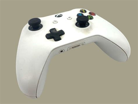 Microsoft 1708 Xbox One Controller White Wireless Untested