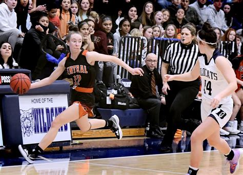 Central York Girls Back On Winning Track With District 3 6 A Hoops Win