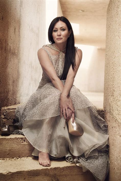Photoshoot Square Shannen Doherty Shannen Doherty Charmed Beautiful