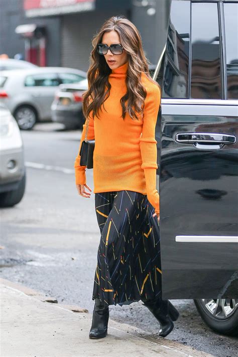 Victoria Beckham Shows How To Do A Novelty Print Like A Grown Up Одежда Виктория бекхэм Наряды