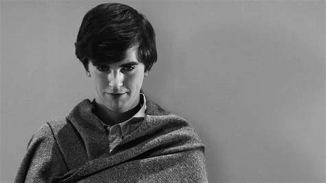 Freddie Highmore As Norman Bates Good And Bad Look Youtube