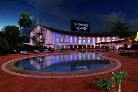 La Calypso Hotels And Resorts Goa Resort In Calangute Baga Beach