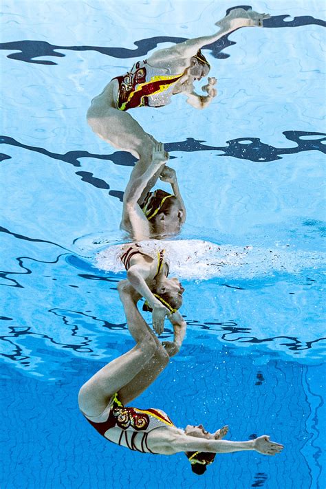 olympics awesome artistic swimming photos show how hard the sport is