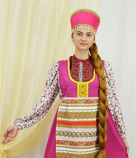 Женщины в русском народном костюме 95 фото