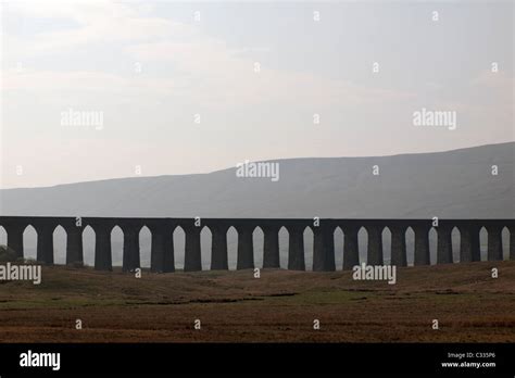 Ribblehead Viaduct Yorkshire Dales England Britain Uk Stock Photo Alamy