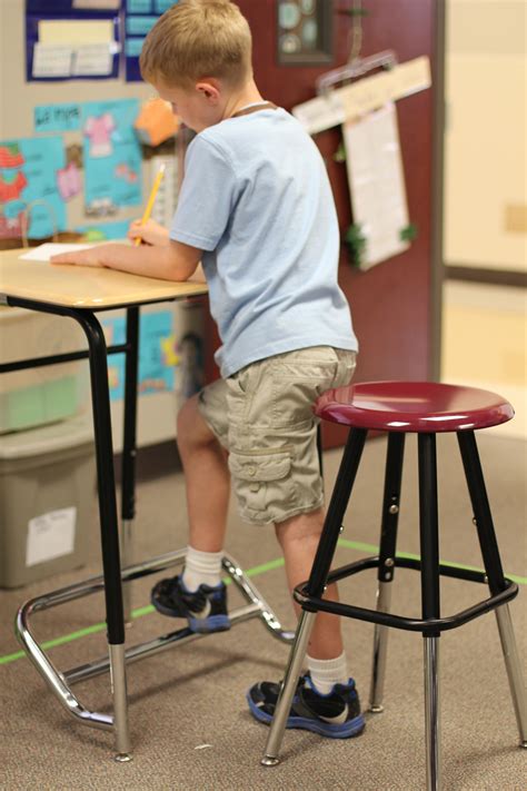 How Standing Desks Can Help Students Focus In The Classroom Kqed