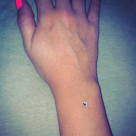 Dermal Wrist Piercing I Really Want This Dermal Piercing Wrist Body Piercings Piercing
