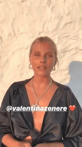 Valentina Zenere ámbar Smith GIF Valentina Zenere Valentina Ámbar