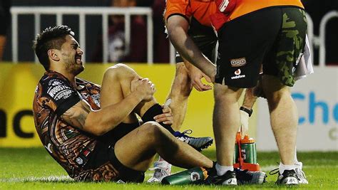 Warriors Star Shaun Johnson Rushed To Hospital After Injuring Ankle In