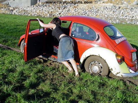 Wtf Car Stuck Girls The Pub