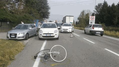 Investito In Bicicletta Pensionato Grave Al Cto La Stampa