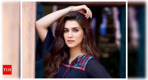Watch Kriti Sanon Revisits Old Hobby Of Writing Poems Shares A Poetry Written By Her With Her