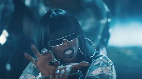 9 Missy Elliott S Wtf Video Moments That Will Make You Bow Before The Hip Hop Queen — Video