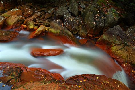 Top Waterfall Autumn Rocks Leaves Waterfalls Free Nature Pictures By