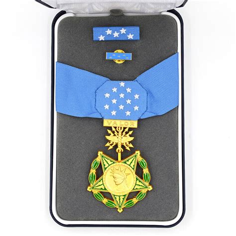 Cased Orden Medaille Ww12 Badge Medal Honor Of Air Force Neckribbon Us