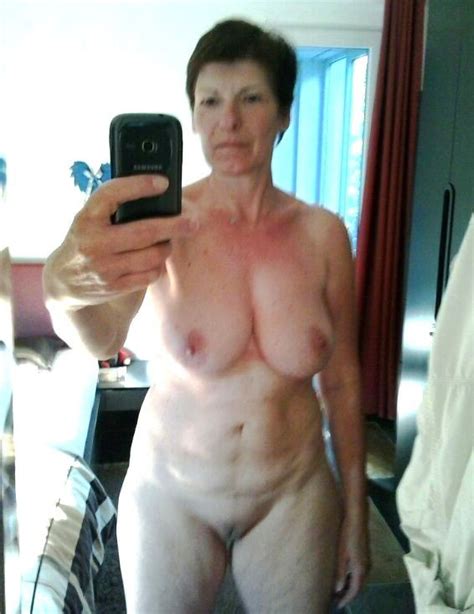 Naked Mature Women Stripping Porn Sex Photos