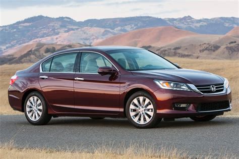 It offers quick acceleration and a pleasant interior, but many of its rivals have better. Used 2015 Honda Accord Sedan Pricing - For Sale | Edmunds