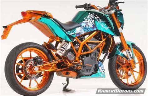 Now the duke's have a decent headlight but for the speeds it can do, it probably could really use some lights also we really would like to see what you have done with your duke, drop in a comment and show us! KTM Duke 200 Modified - Khmermotors Blog