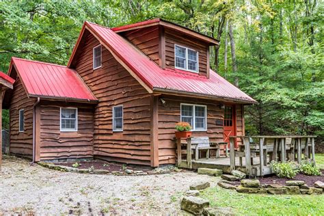 Enjoy the beauty of brown county at trinity hill. Tree House Vacation Cabin - Brown County Log Cabins