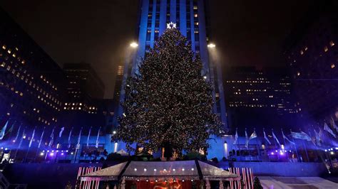 Christmas Tree Lights Up At Rockefeller Center The Washington Post