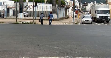 G1 Falta De Sinalização Na Avenida Brasil Preocupa Pedestres Em Juiz De Fora Notícias Em