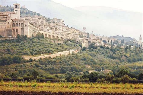 the ultimate guide for when you visit assisi italy what to see where to stay and more