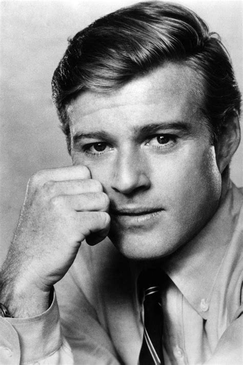 His prolific acting career includes myriad memorable roles and awards, including the lifetime achievement oscar in 2002. Robert Redford, l'homme qui murmurait à l'oreille du 7e ...