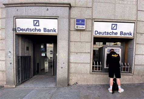 Deutsche Bank Gana 1060 Millones Hasta Marzo Y Encadena 7 Trimestres